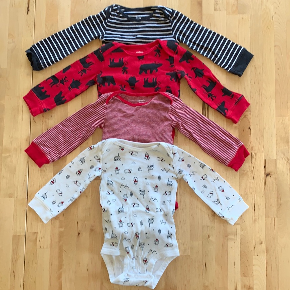 Bundle of 4 Carter’s longsleeve bodysuits - 12M